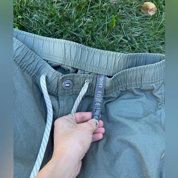 vuori ripstop army green cargo joggers - Picture 2 of 13